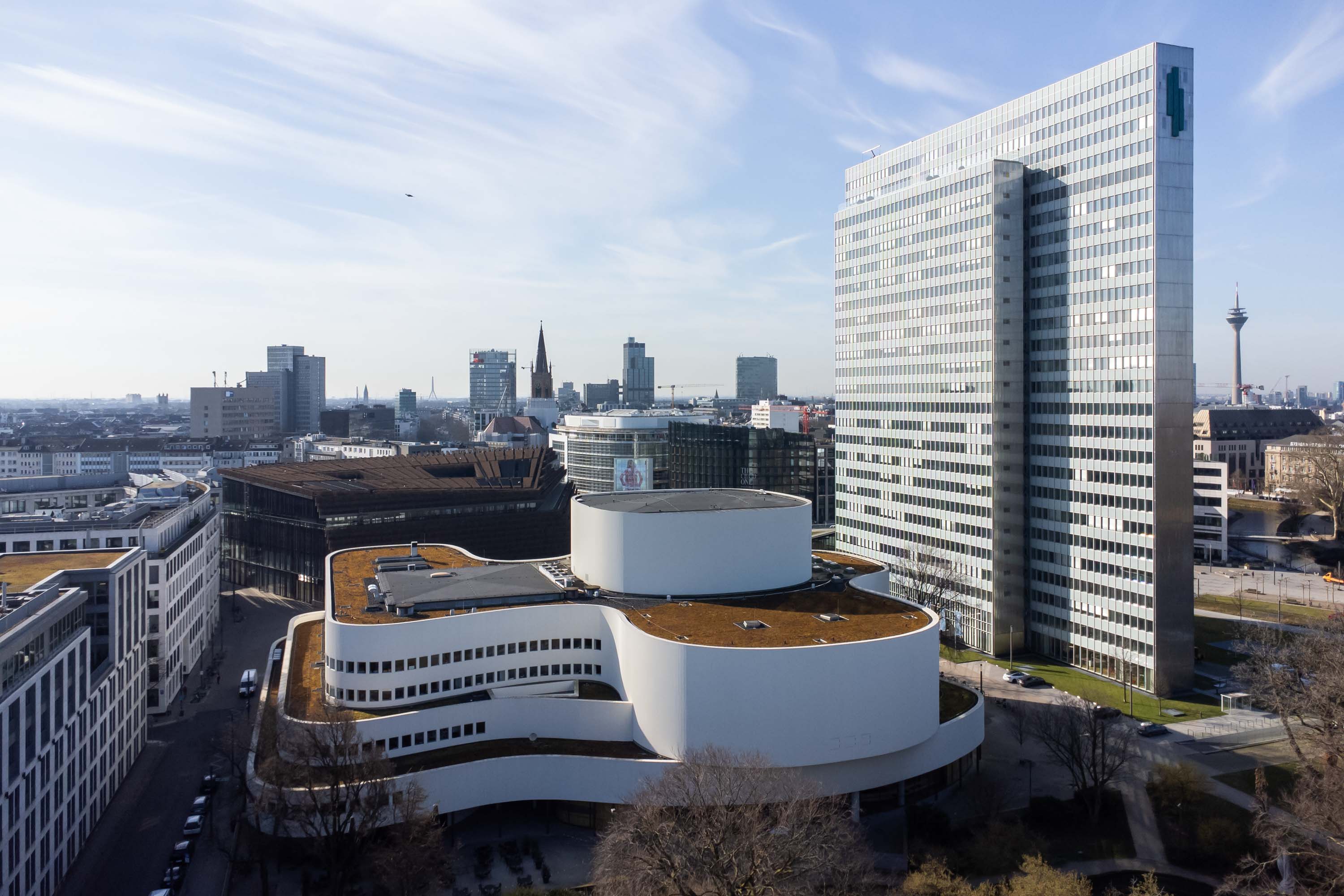 Drohnenfotografie Schauspielhaus Düsseldorf-1 Drohnenfotografie Schauspielhaus Dreischeibenhaus Moderne Architektur Düsseldorf