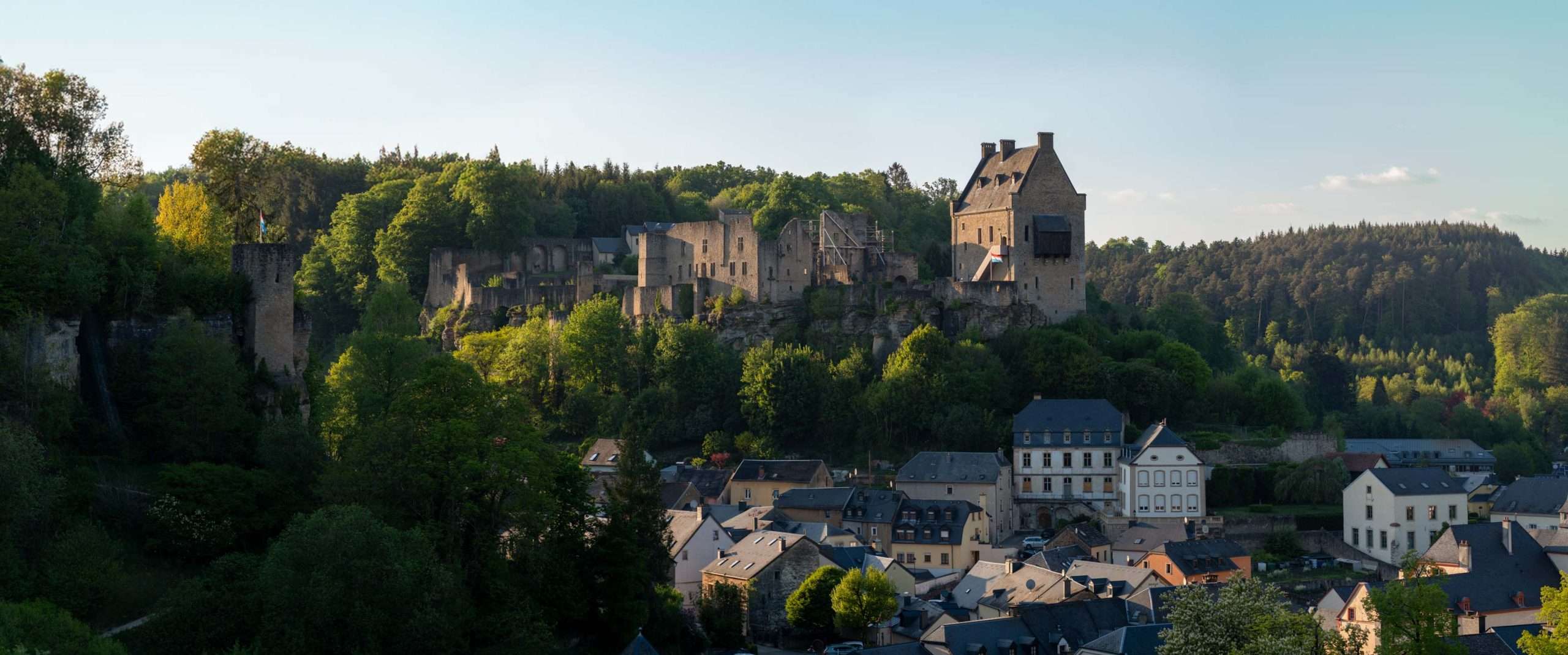 Schloss Larochette Panorama Schloss Larochette Foto Architektur Luxemburg